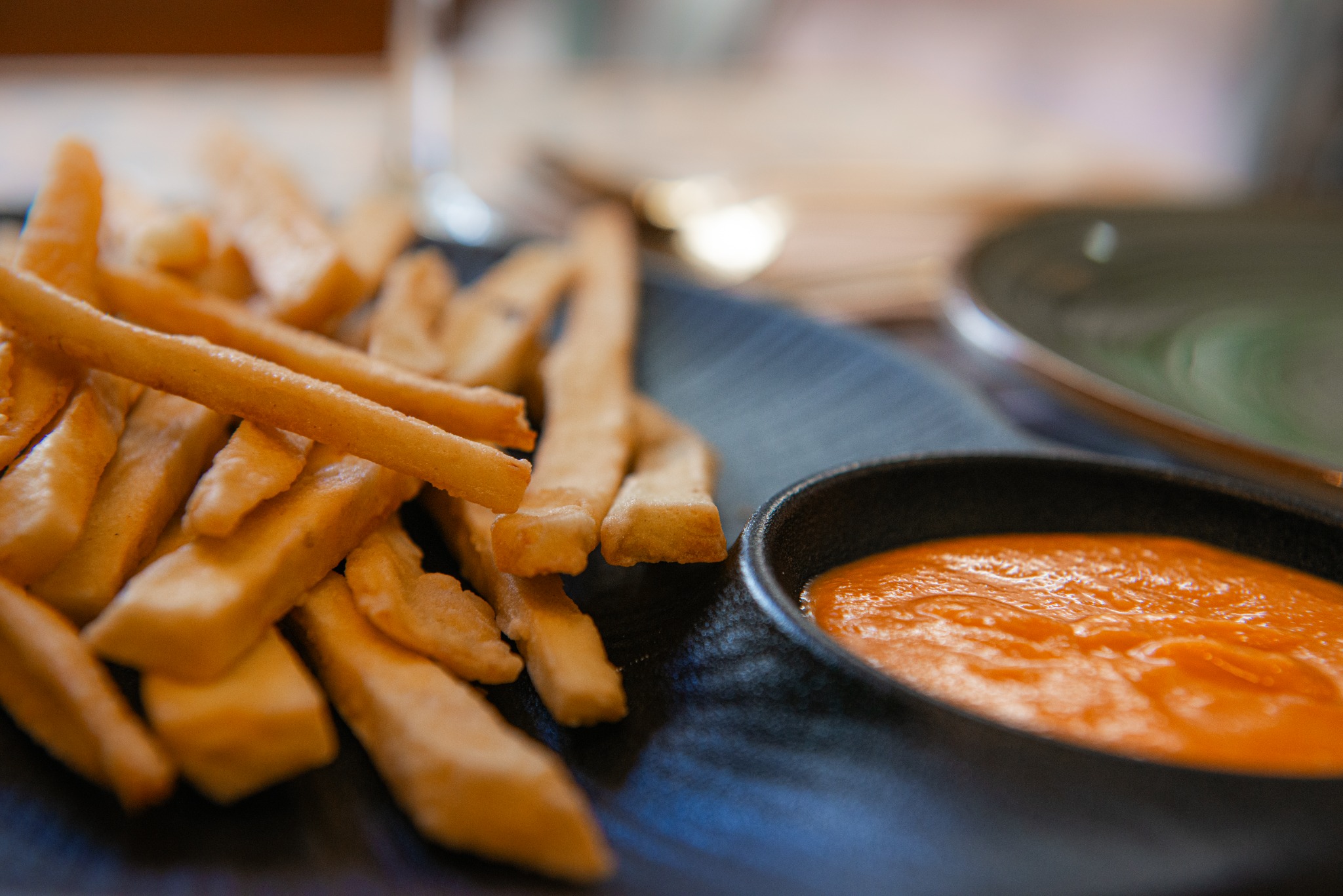 Patatas y salsa